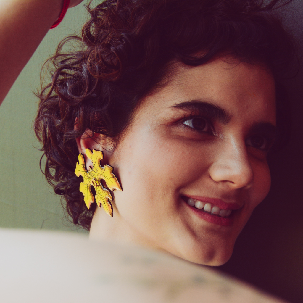 Maxi Aretes Dorados Hoja