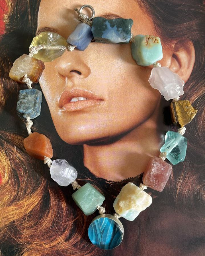 Raíz Sagrada — Collar de cuarzos y agave azul - Pieza ünica.